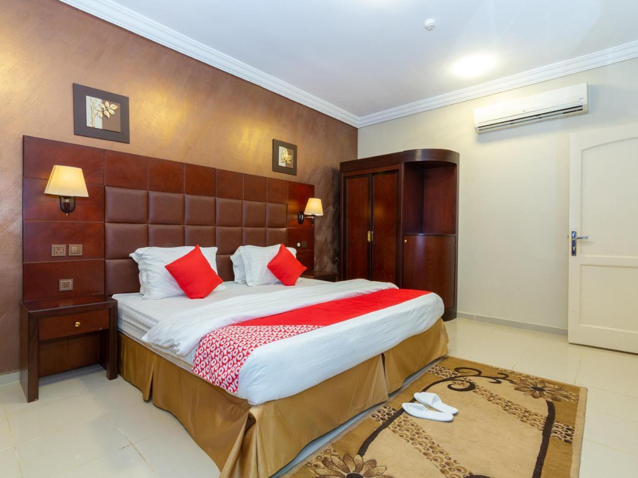 Happy Blue Aparthotel 2*